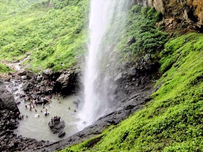 Pandavkada Waterfall_Khar