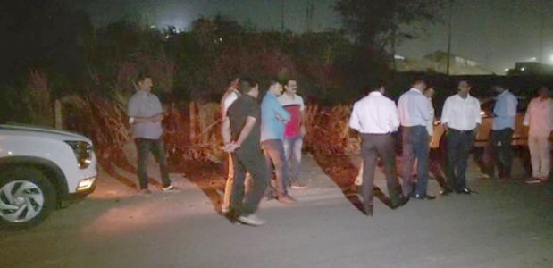 पनवेलमधील महिला बांधकाम व्यावसायिकावर गोळीबार