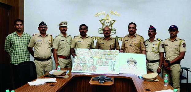 कर्ज फेडण्यासाठी त्यांने मुर्त्या चोरल्या, विकण्याआधीच रेवदंडा पोलीसांच्या बेड्या पडल्या...थेरोंडा येथे खंडोबा मंदिरातील देव चोरी उघडकीस...